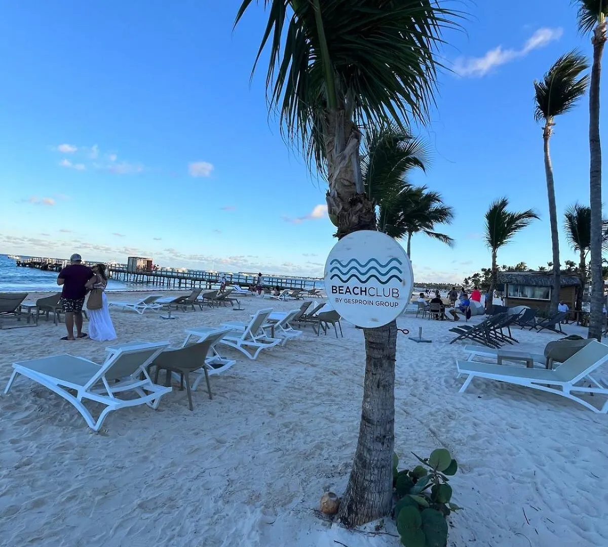 King Size Bed With Pool - Beachside 2 Bedroom Condo Punta Cana 0*,  Dominikana