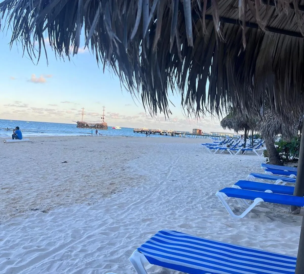 King Size Bed With Pool - Beachside 2 Bedroom Condo Punta Cana Apartament